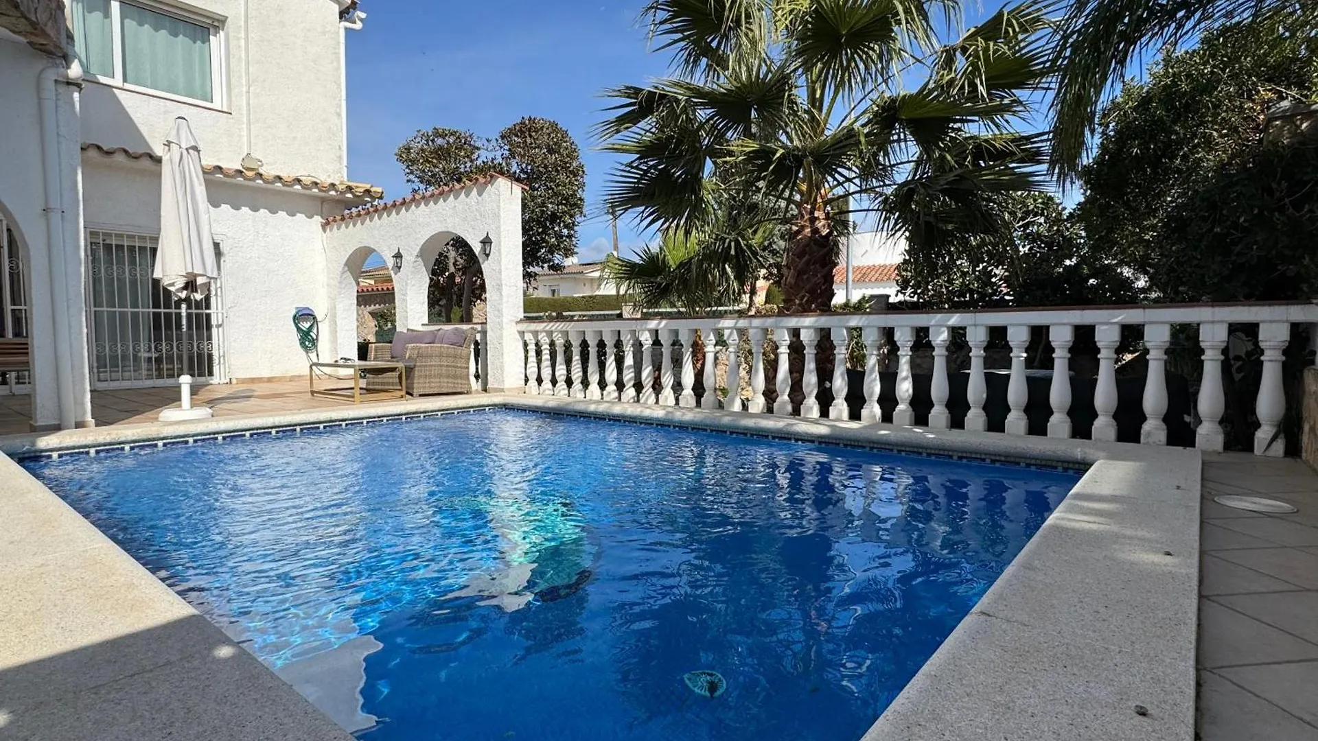 Beautiful Villa With Swimming Pool Empuriabrava Hiszpania